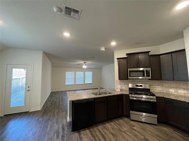 Building Photo - 761 Jamestown Ln