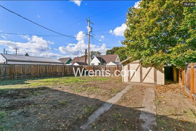 Building Photo - Beautiful 3 bed 2bath Home! Spring Special- Half off first months rent!