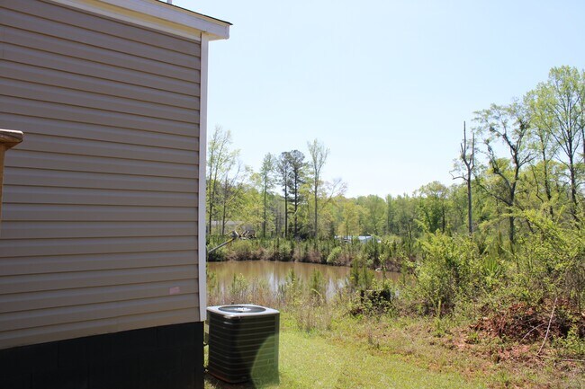 Building Photo - 818 W Grantville Rd