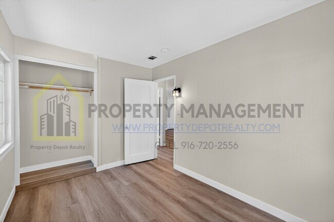 Building Photo - 302 Chennault Ct