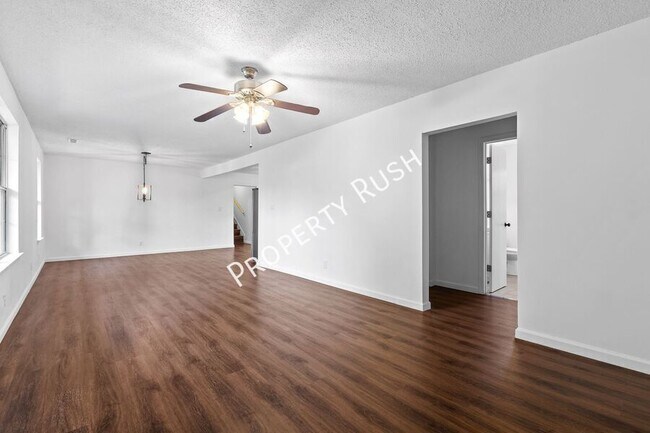 Building Photo - 3404 Frawley St