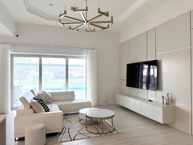 Building Photo - Luxury Water view Home for rent