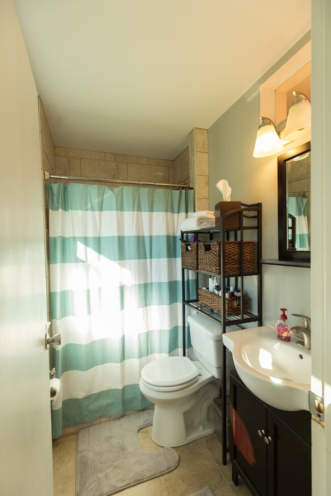 Building Photo - 4311 Kinloch Rd