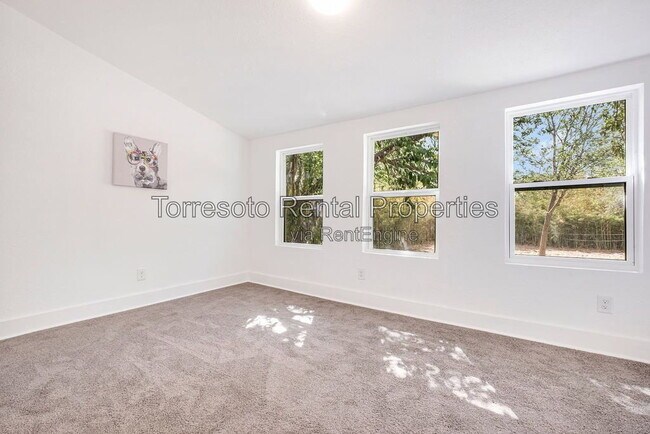 Building Photo - 226 Porter St