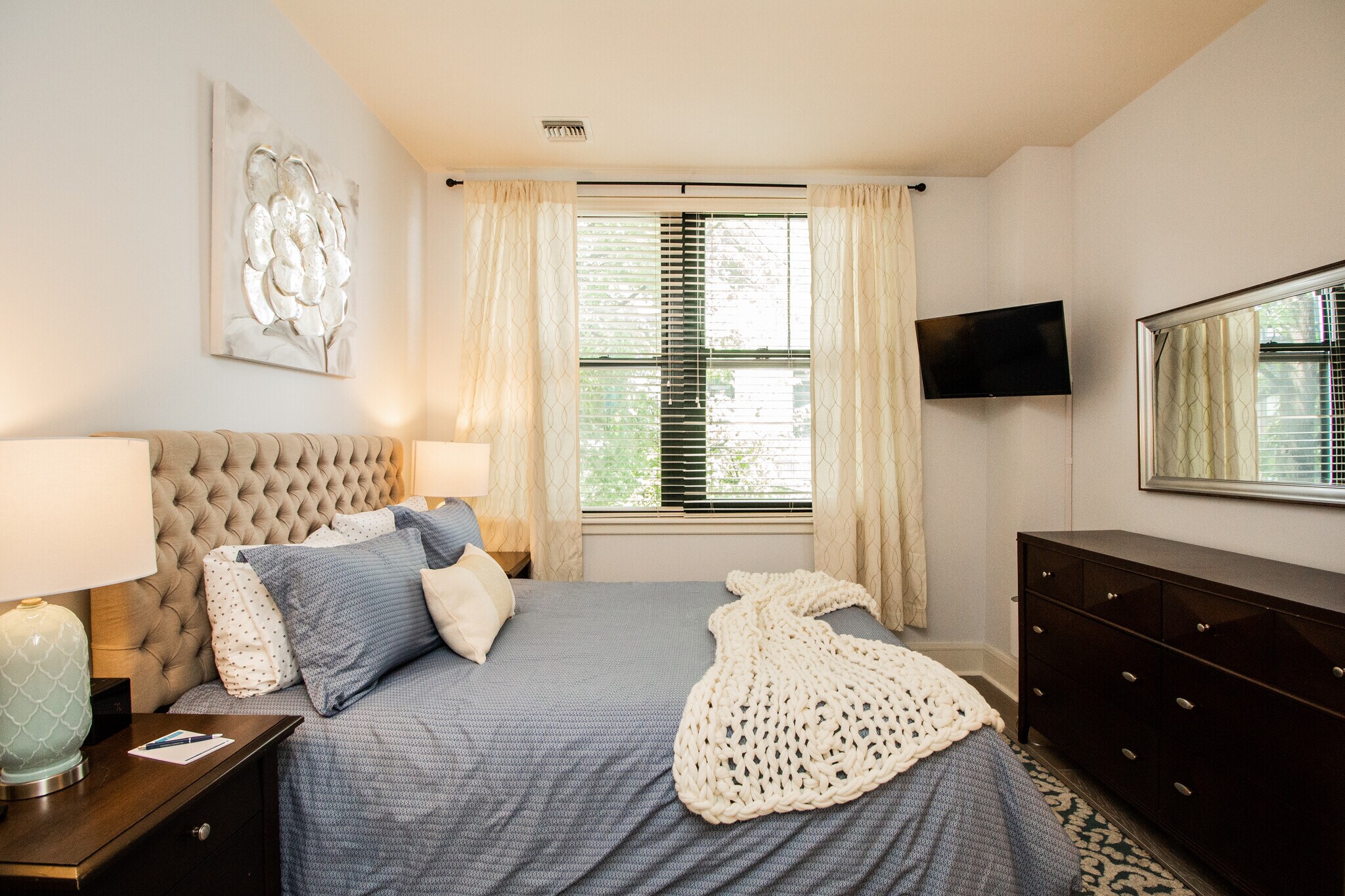 Building Photo - 1387 Washington St