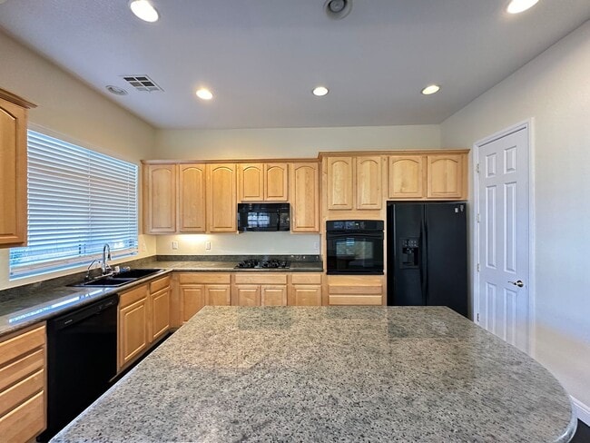 Building Photo - MADISON PLACE AT SUMMERLIN