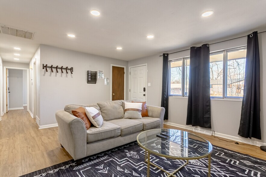 Building Photo - 8490 Benton St