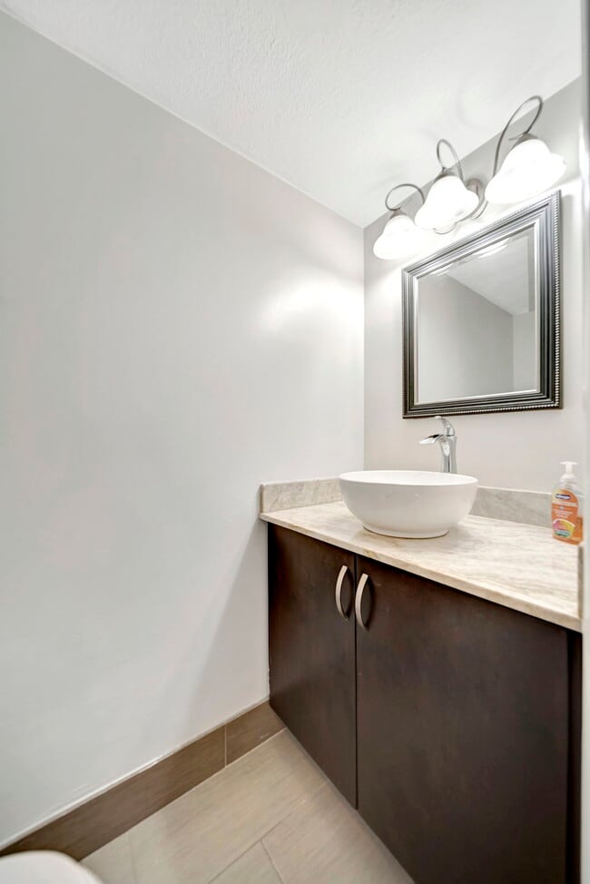 Building Photo - 1997 NE 15th Ave