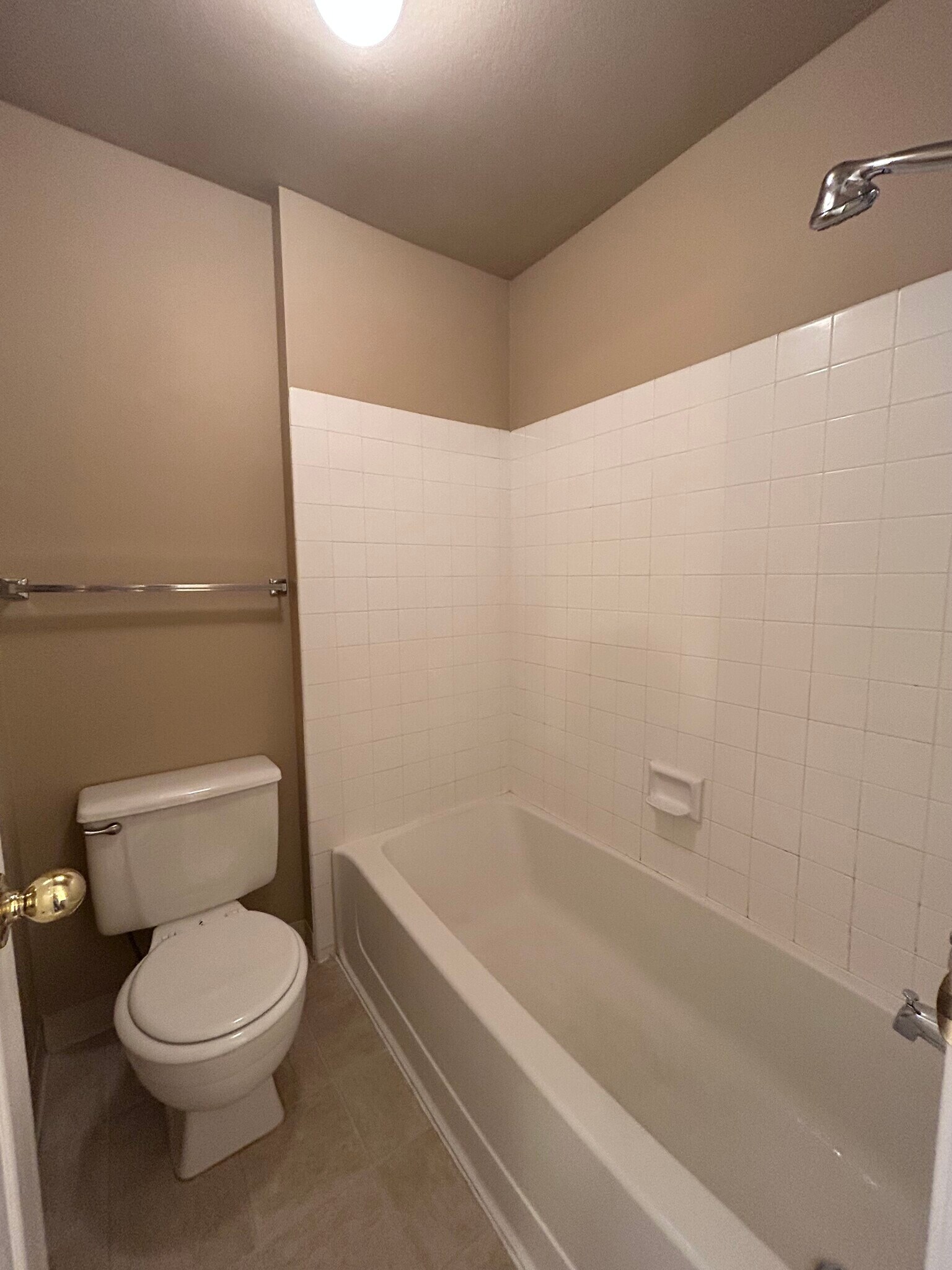 Building Photo - 3757 S Gekeler Ln