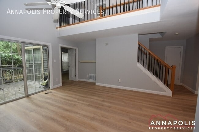 Building Photo - 906 Windwhisper Ln