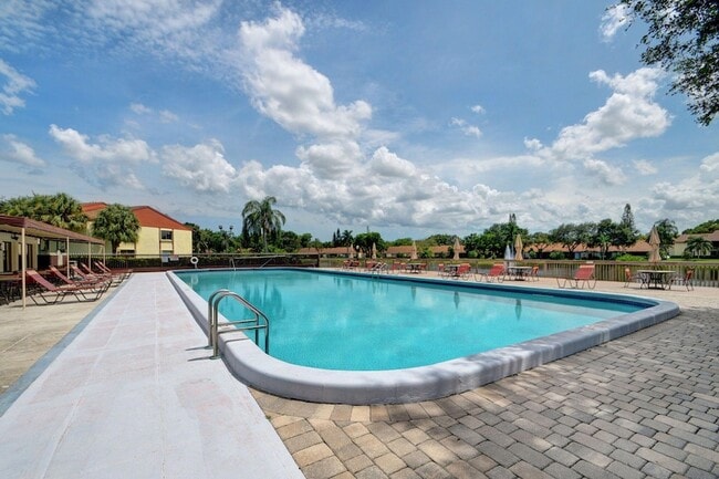 Building Photo - 4723 Sable Pine Cir