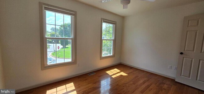 Building Photo - 1 Brattle Ct
