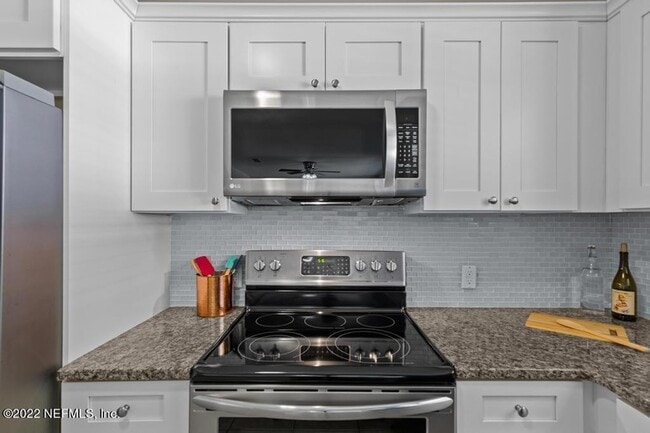 Building Photo - 1058 Willis Dr