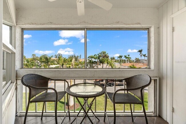 Building Photo - 6708 Sarasea Cir