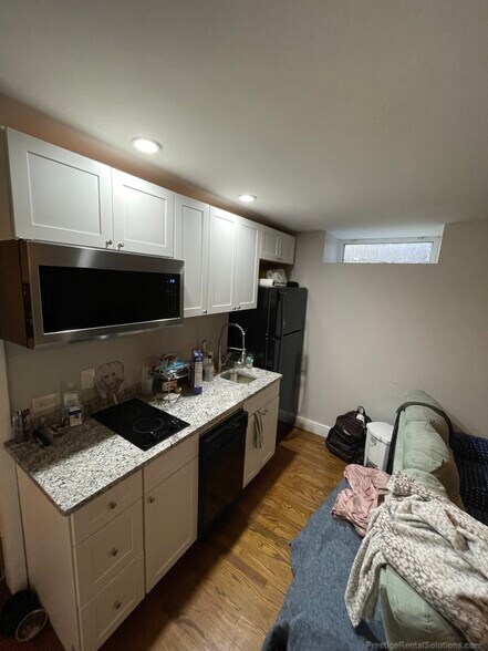 Building Photo - 842 Dorchester Ave