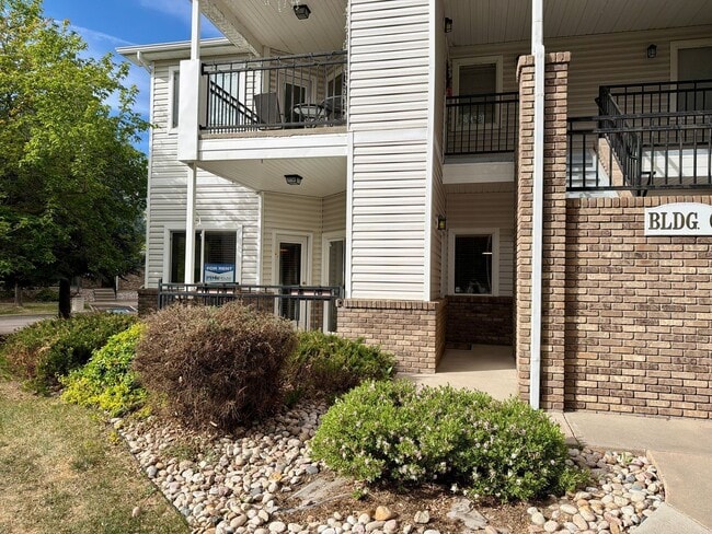 Building Photo - 950 52nd Ave Ct