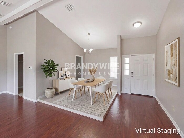 Building Photo - 3363 Hampstead Dr