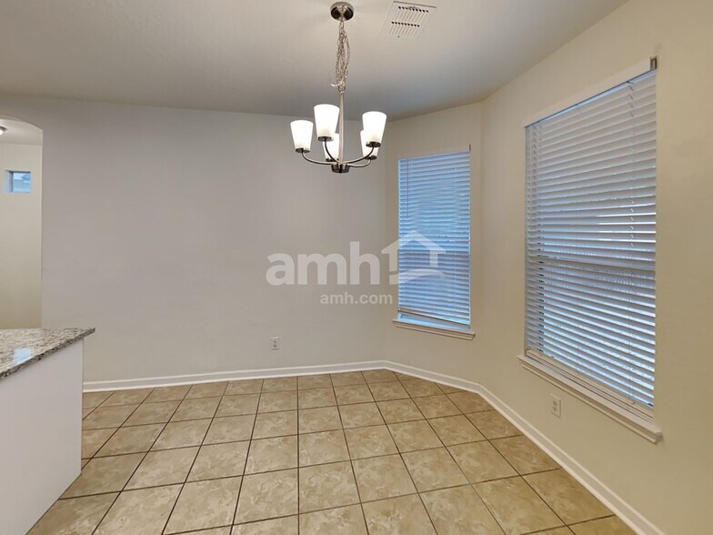 Building Photo - 10630 Buck Park