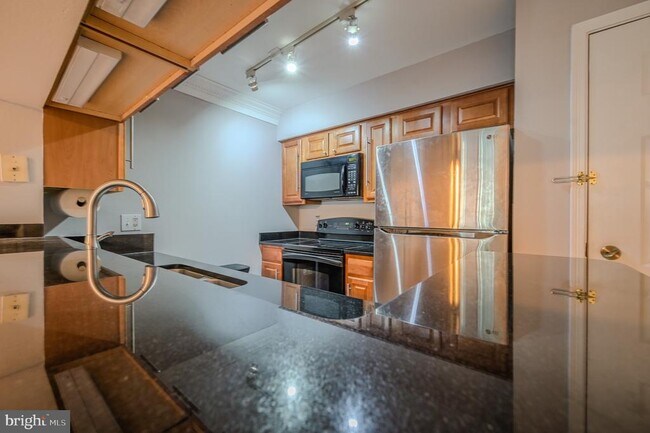 Building Photo - 3307 Wyndham Cir