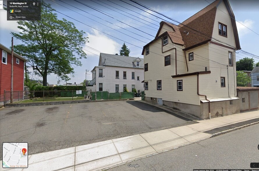 On Site Parking / Back of House - 112 William St