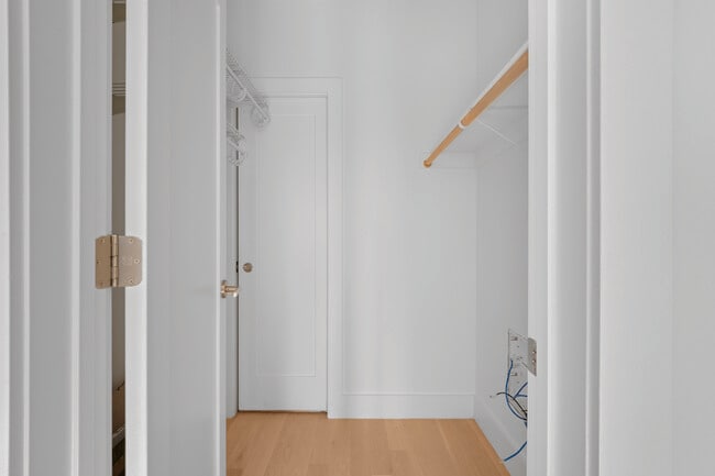 Building Photo - 1515 K St SE