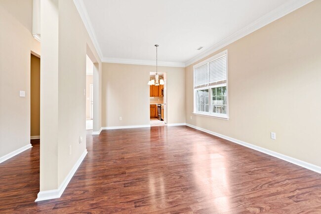 Building Photo - 5612 Slaytenbush Ln