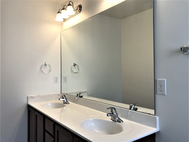 Building Photo - 305 Switchback Street