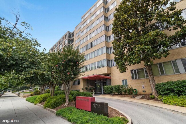 Building Photo - 1711 Massachusetts Ave NW