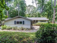 Building Photo - 2961 Shillingford Ct SE
