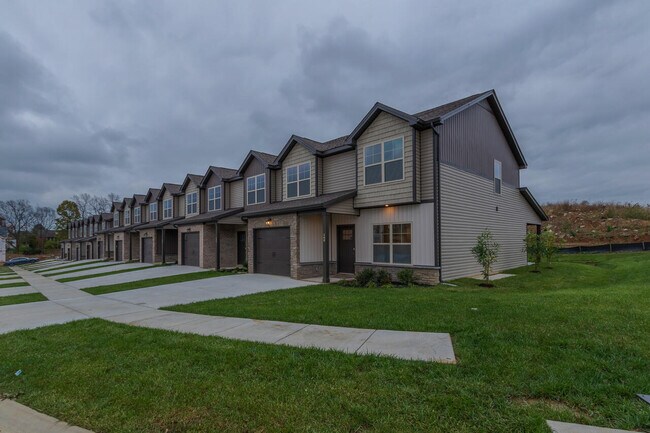 Building Photo - 124 Copperfield Wy