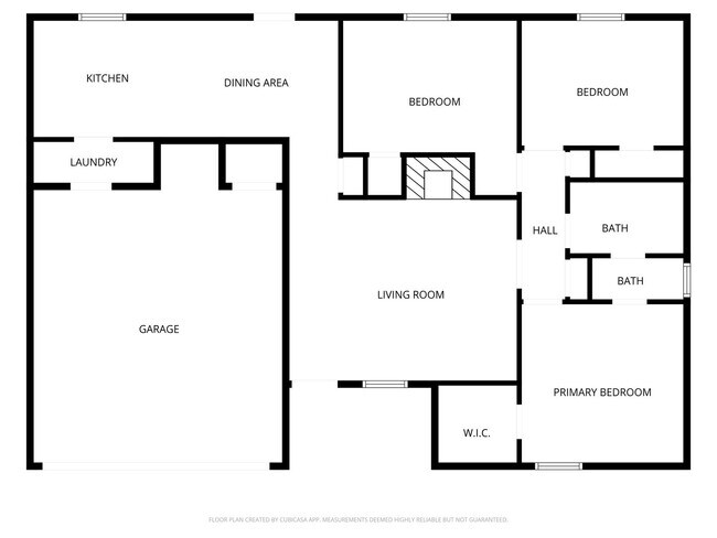 Building Photo - Three Bedroom, 2 Bath large Yard