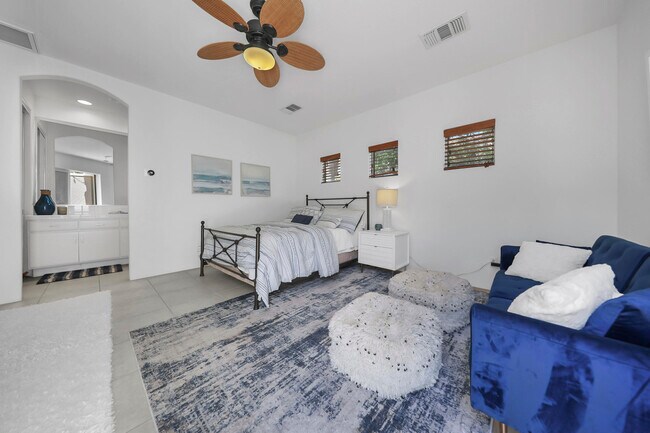 Building Photo - 267 Loch Lomond Rd