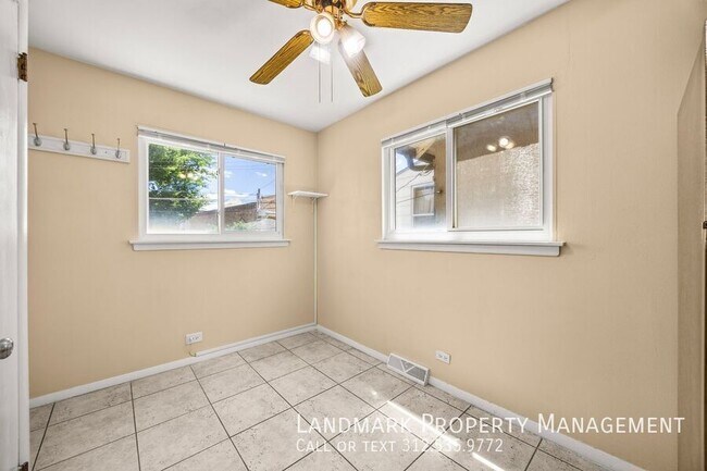 Building Photo - 3109 Grove Ave