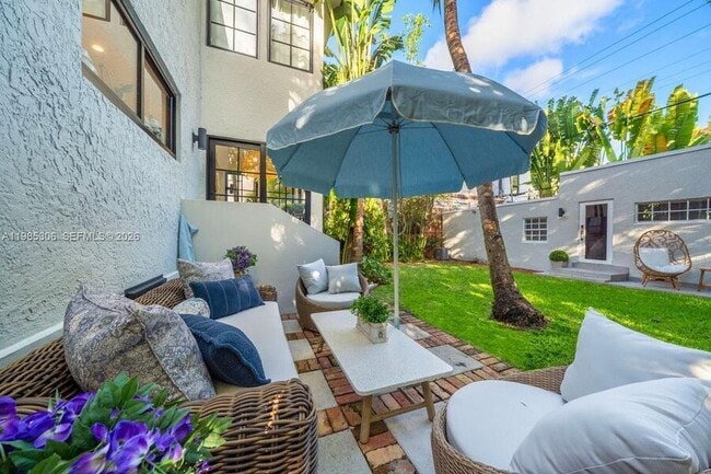 Building Photo - 151 NE 43rd St