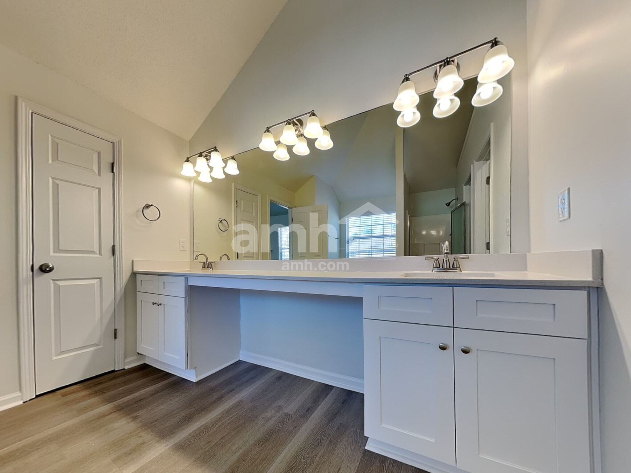 Building Photo - 6136 Swabia Ln