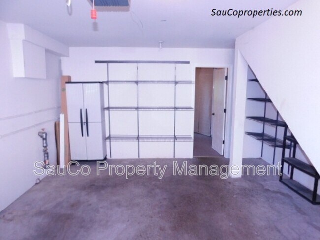 Building Photo - 4938 SW 1st Ave