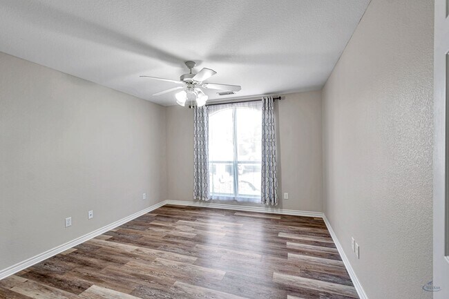 Building Photo - OPEN HOUSE THIS SATURDAY NOV. 8TH 1-2PM 3 ...