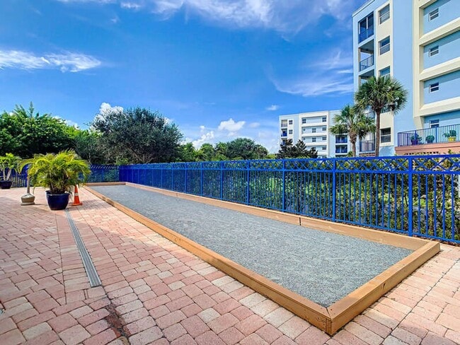 Building Photo - Beautiful Ocean Walk Condo