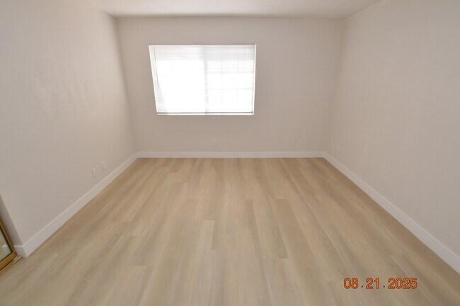 Building Photo - 6751 Sebring St