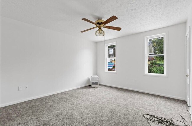 Building Photo - 2935 Devlin St