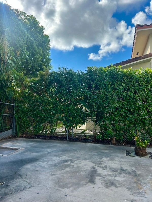 Building Photo - 485 NW 25th Ct