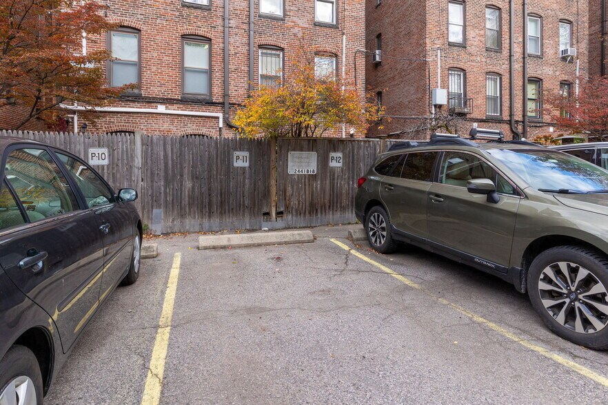 Building Photo - 17 Follen St