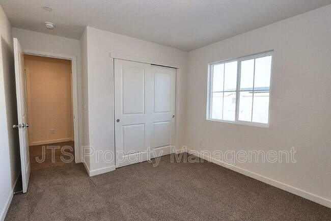 Building Photo - 716 Franklin St