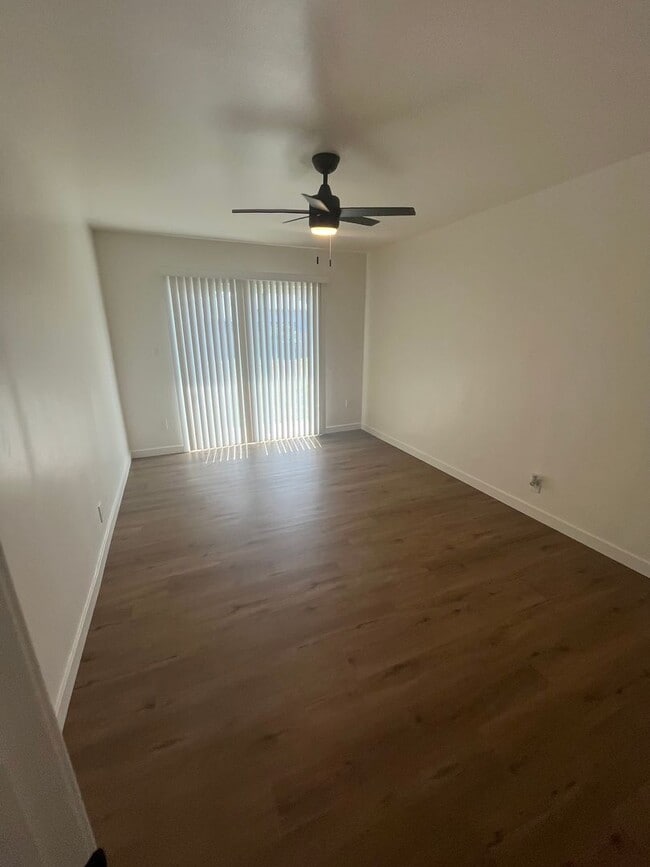 Building Photo - Lovely 3 Bedroom 1 Bath House with Garage