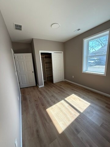 Building Photo - 213 N East St