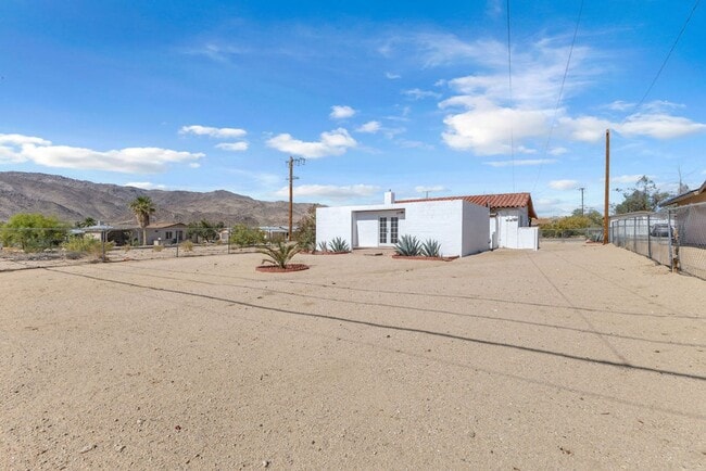Building Photo - 6365 Cahuilla Ave