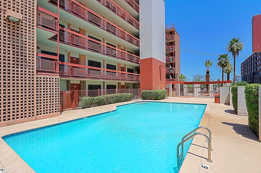 Building Photo - Ambassador West Apartments