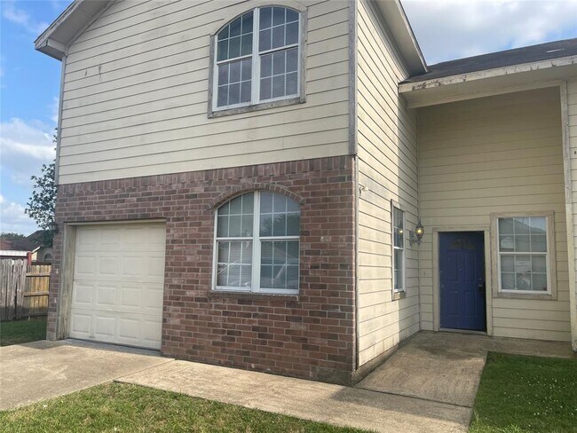 Building Photo - 6403 Waldron Dr