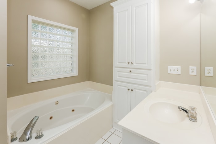 Building Photo - 519 Willow Ct Dr