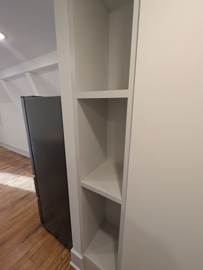 Building Photo - Brand-New Apartment in Historic Covington, New Appliances, In Unit Washer/Dryer